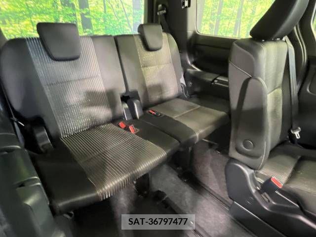 Toyota VOXY 2019-05 289251-10