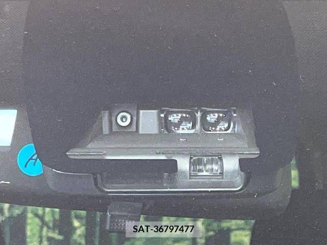 Toyota VOXY 2019-05 289251-4