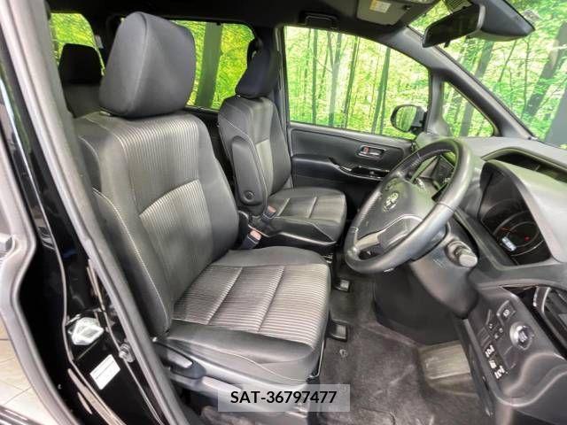 Toyota VOXY 2019-05 289251-8