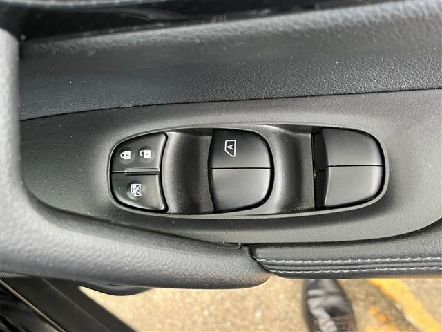 Nissan X-TRAIL 2019-06 22185-13