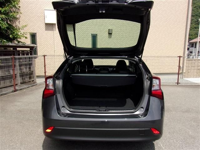 Toyota PRIUS 2020-06 3312-8