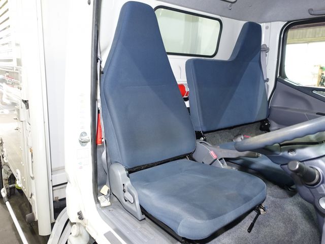 Mitsubishi CANTER 2011-12 2176-14