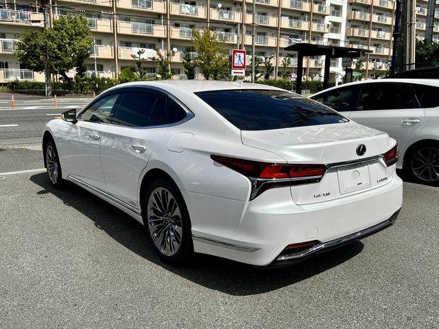 Lexus LS 2017-12 14909-5