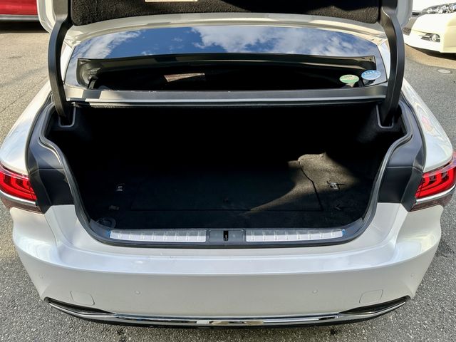 Lexus LS 2017-12 14909-11