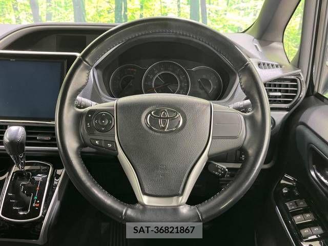 Toyota VOXY 2018-06 288977-11
