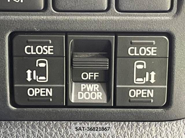 Toyota VOXY 2018-06 288977-5