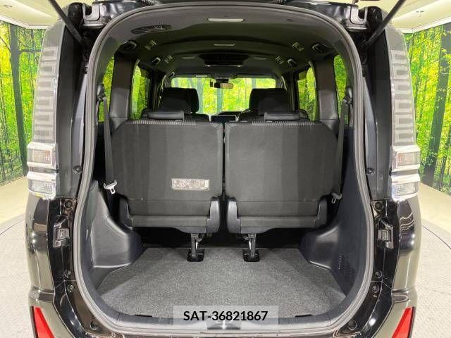 Toyota VOXY 2018-06 288977-10