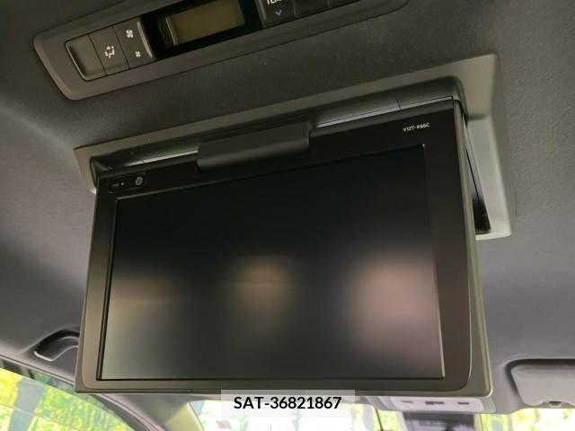 Toyota VOXY 2018-06 288977-4