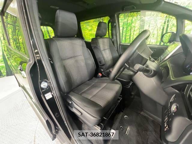Toyota VOXY 2018-06 288977-7