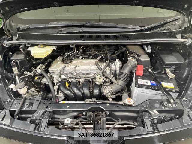 Toyota VOXY 2018-06 288977-19