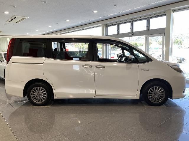 Toyota ESQUIRE 2016-11 195336-14