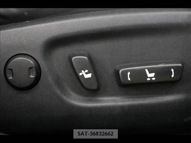 Lexus CT 2011-07 353932-5