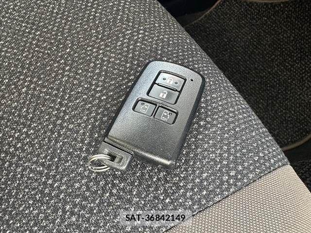 Toyota SIENTA 2019-10 433503-27