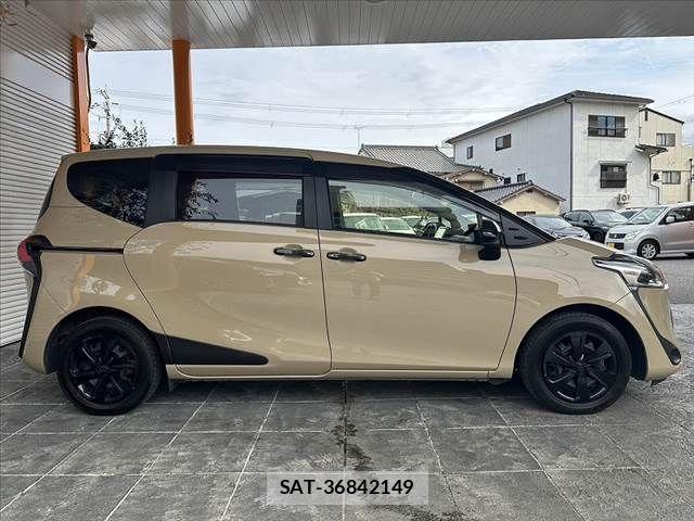 Toyota SIENTA 2019-10 433503-8