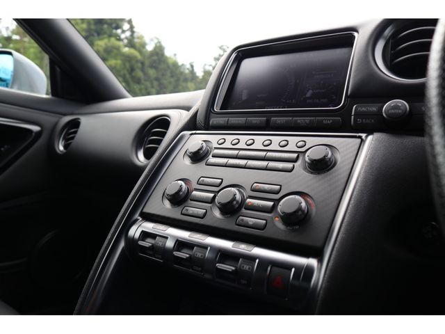 Nissan GT-R 2011-03 5532-19