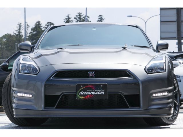 Nissan GT-R 2011-03 5532-3