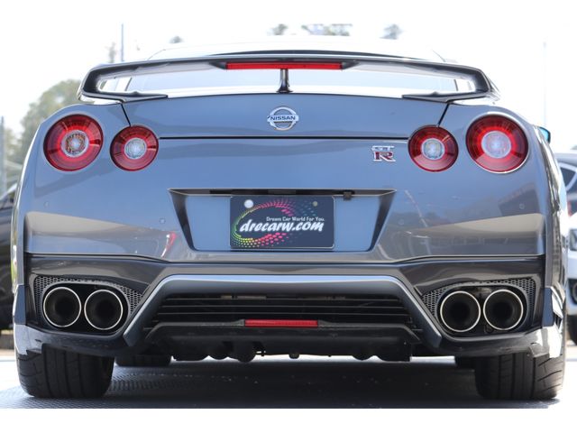 Nissan GT-R 2011-03 5532-7