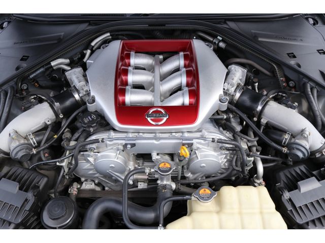 Nissan GT-R 2011-03 5532-29