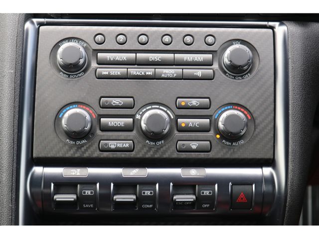 Nissan GT-R 2011-03 5532-18
