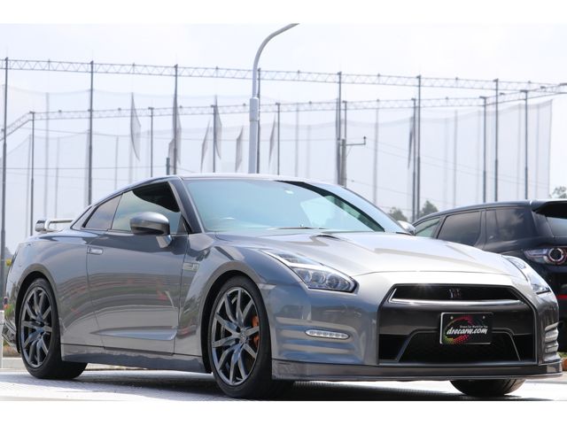 Nissan GT-R 2011-03 5532-0