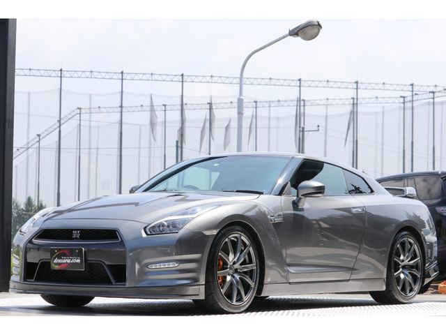 Nissan GT-R 2011-03 5532-4
