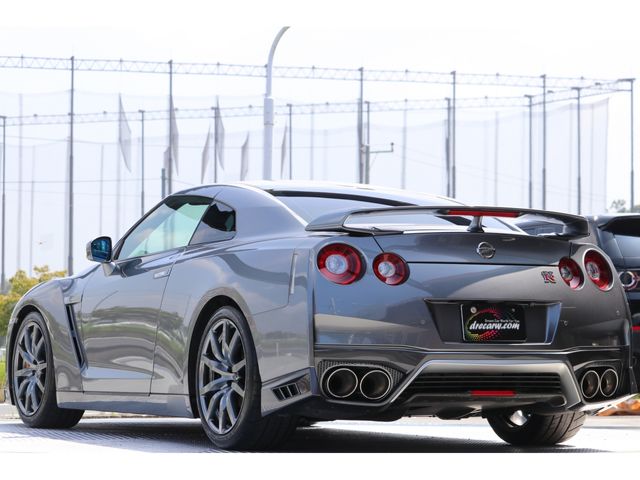 Nissan GT-R 2011-03 5532-2