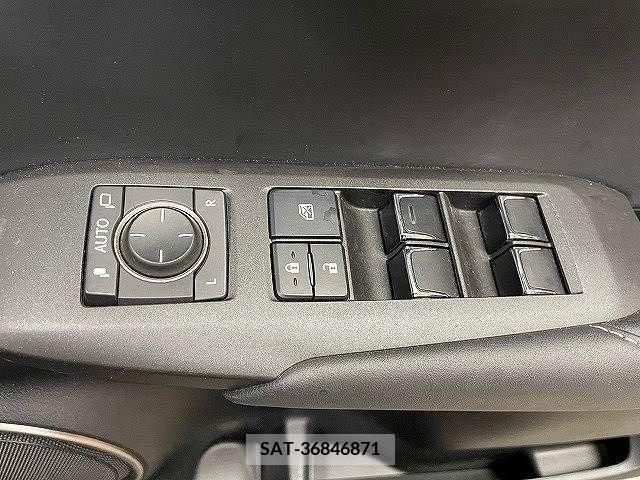 Lexus NX 2018-09 388213-14