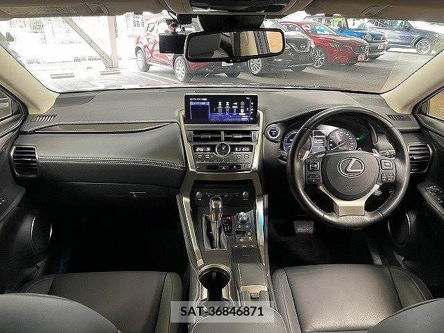 Lexus NX 2018-09 388213-1