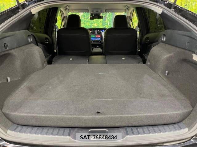Toyota PRIUS PHV 2018-06 322589-10