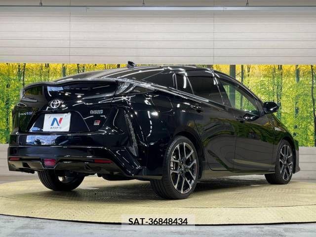 Toyota PRIUS PHV 2018-06 322589-16