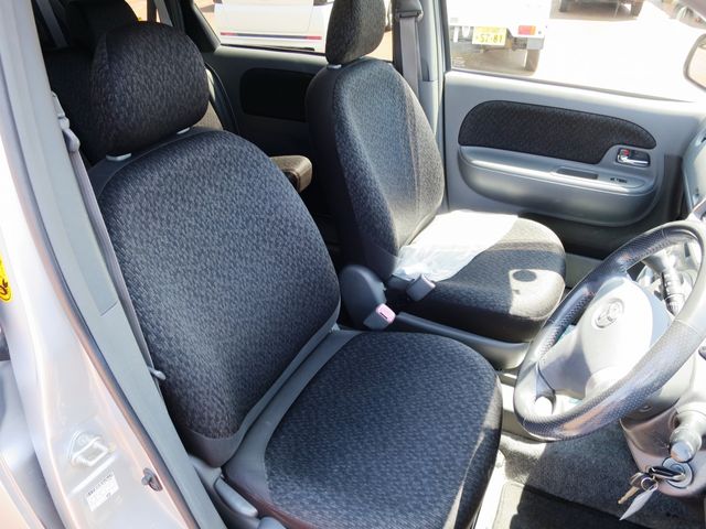 Toyota SIENTA 2011-12 4962-10