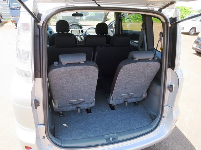 Toyota SIENTA 2011-12 4962-8