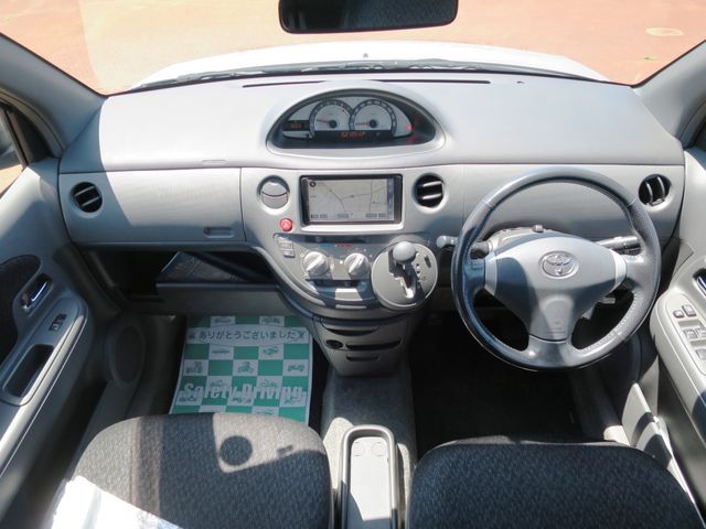 Toyota SIENTA 2011-12 4962-11