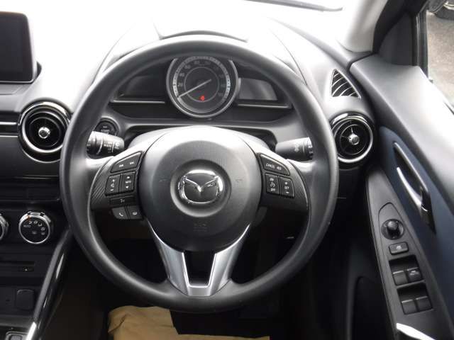 Mazda DEMIO 2014-11 267-15