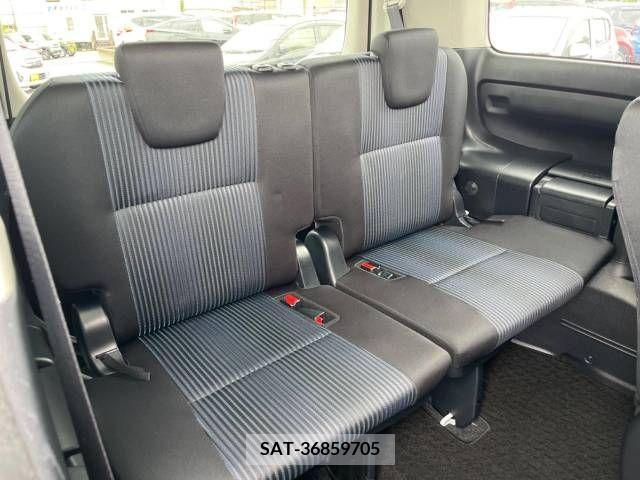 Toyota VOXY 2015-08 379685-10