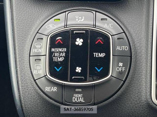Toyota VOXY 2015-08 379685-5