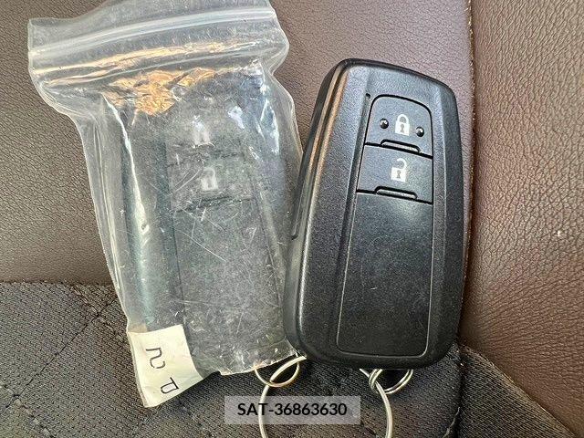 Toyota C-HR 2017-07 344116-23