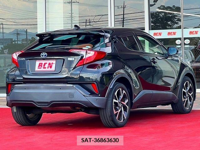 Toyota C-HR 2017-07 344116-2