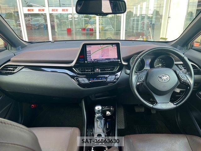 Toyota C-HR 2017-07 344116-1