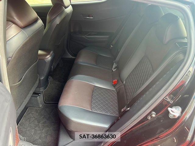 Toyota C-HR 2017-07 344116-18