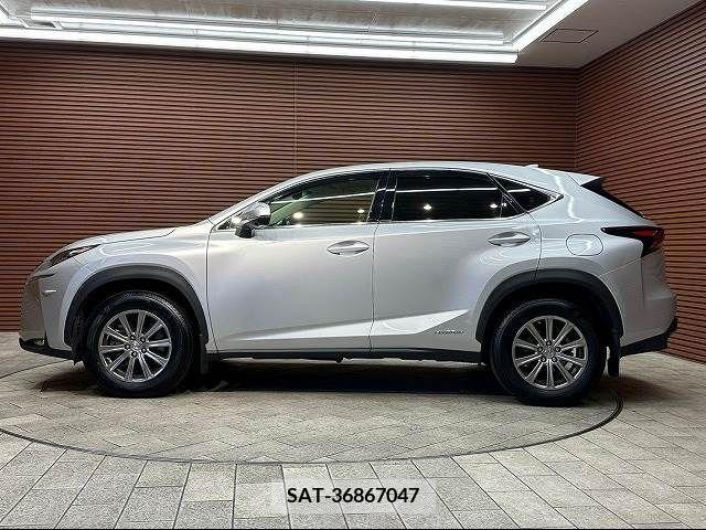 Lexus NX 2015-09 209456-15