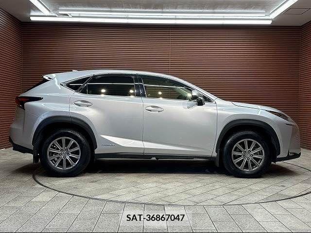 Lexus NX 2015-09 209456-14