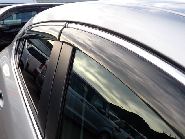 Mazda AXELA HYBRID 2016-09 22173-18