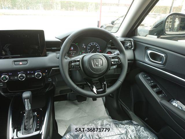 Toyota PRIUS 2023-06 313503-11