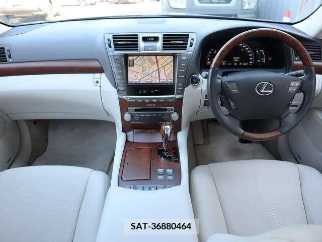Lexus LS 2010-09 205383-7