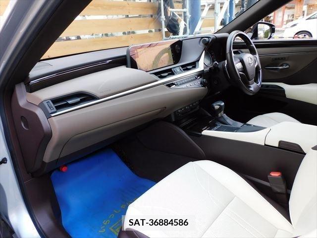 Lexus ES 2019-03 214964-14