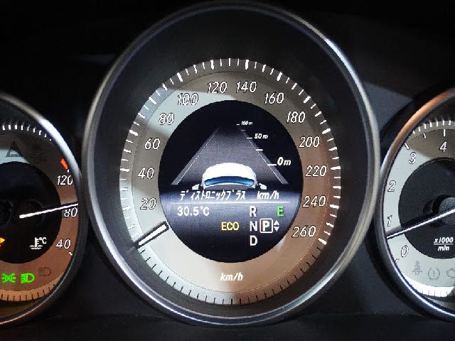 Mercedes Benz E-CLASS 2013-07 7775-16