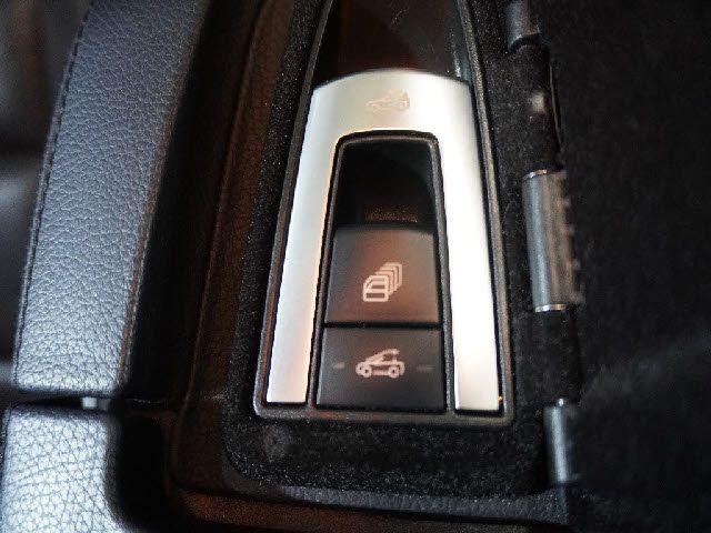 Mercedes Benz E-CLASS 2013-07 7775-15