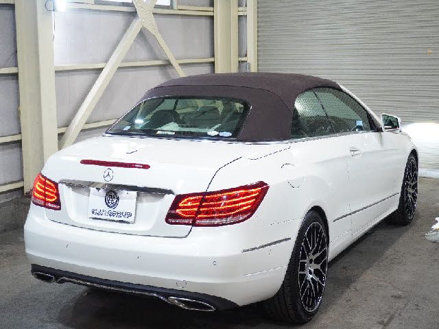 Mercedes Benz E-CLASS 2013-07 7775-10