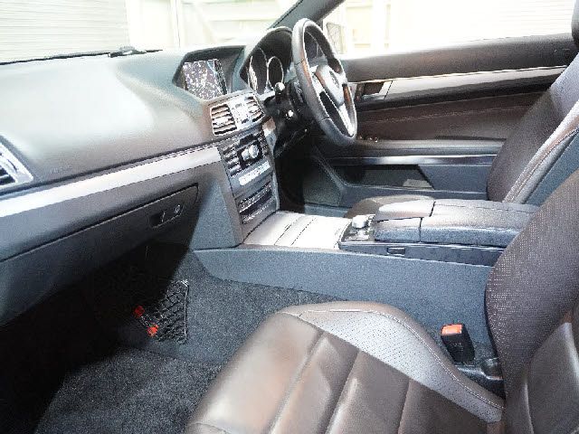 Mercedes Benz E-CLASS 2013-07 7775-3